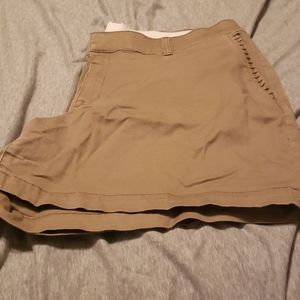 Beige size 18 short
